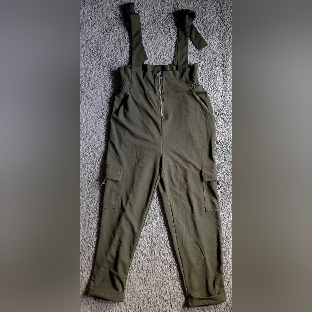 Blāshe Women's Cargo Jumpsuit